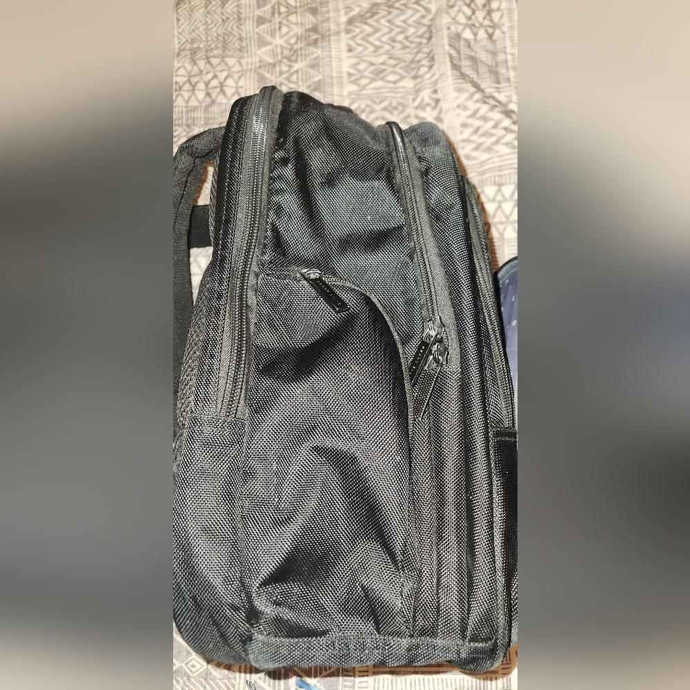 Perry Ellis Black Backpack - Picture 4 of 10